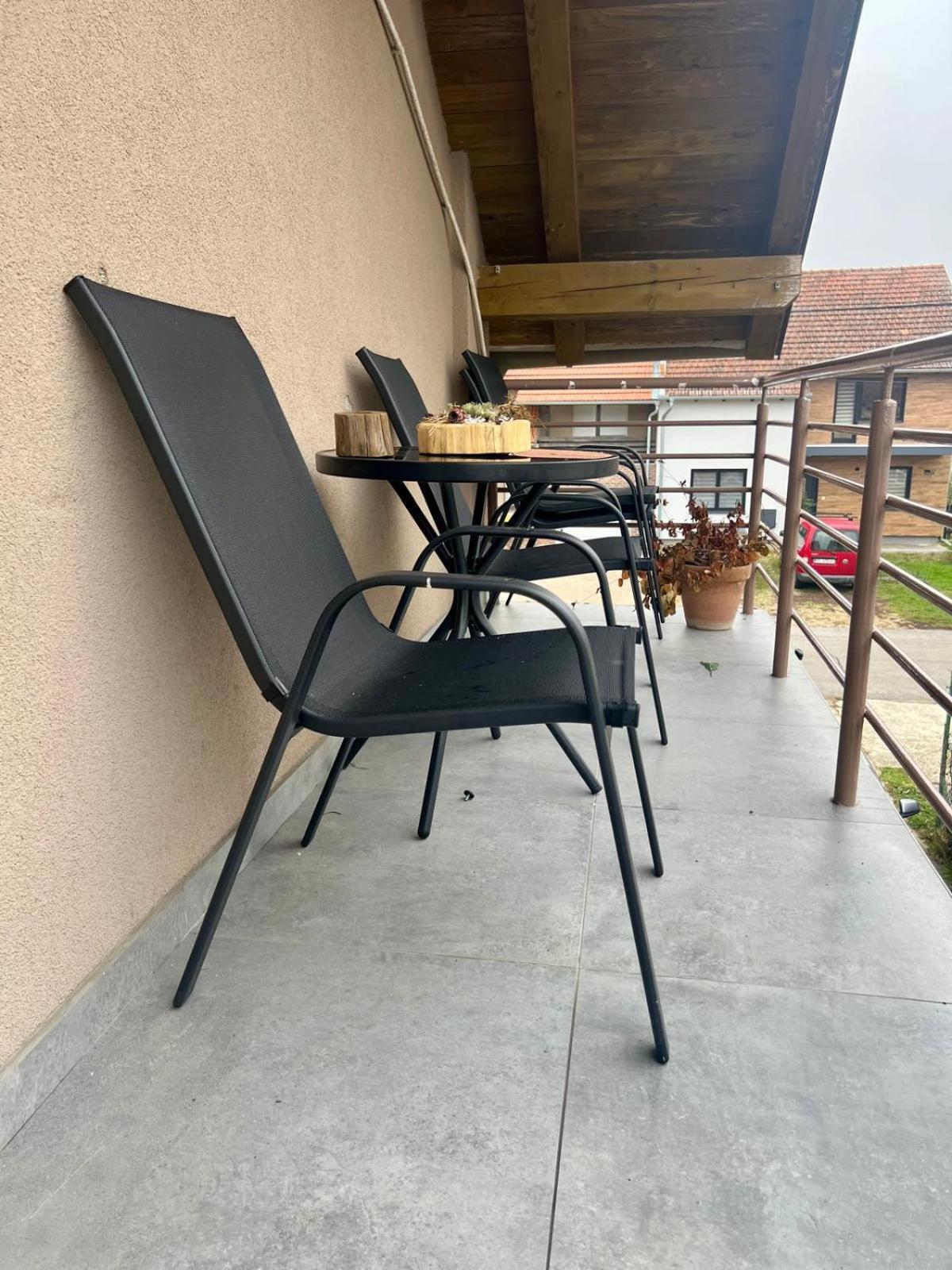 Tenja Guest House Ruza מראה חיצוני תמונה